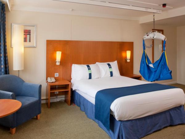 Holiday Inn Cardiff City, an IHG Hotel : photo 3 de la chambre chambre double - accessible aux personnes à mobilité réduite 