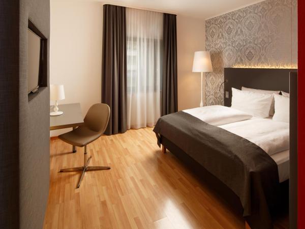 Holiday Inn Dresden - City South, an IHG Hotel : photo 3 de la chambre chambre lit queen-size standard - accessible aux personnes à mobilité réduite