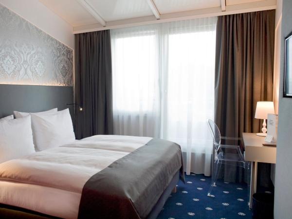 Holiday Inn Dresden - City South, an IHG Hotel : photo 4 de la chambre chambre standard lit queen-size