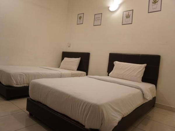 S & S Guest House Kuantan : photo 5 de la chambre chambre lits jumeaux standard