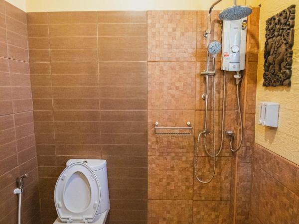 Joy's House & Tour : photo 3 de la chambre chambre familiale