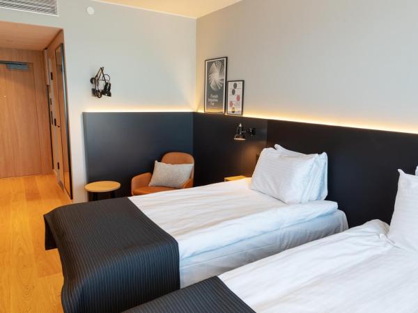 Holiday Inn Helsinki - Expo, an IHG Hotel : photo 2 de la chambre chambre lits jumeaux standard - dernier Étage - non-fumeurs