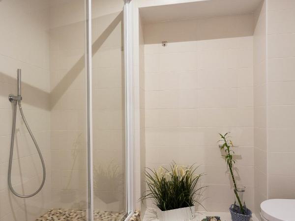 Le Suites Del Duomo House : photo 2 de la chambre chambre triple avec balcon