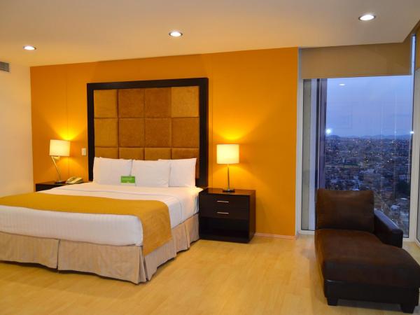 La Quinta by Wyndham Puebla Palmas Angelopolis : photo 4 de la chambre governor king suite with two double beds and city/mountain view - non-smoking