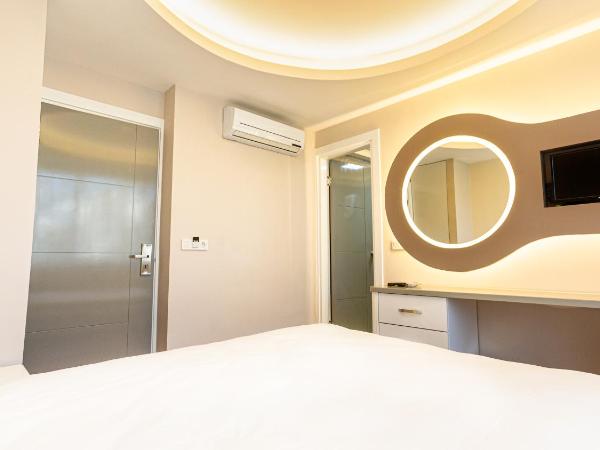 IS Hotel : photo 5 de la chambre chambre double - vue sur jardin