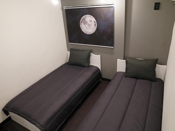 Apollo Guesthouse : photo 8 de la chambre chambre lits jumeaux standard