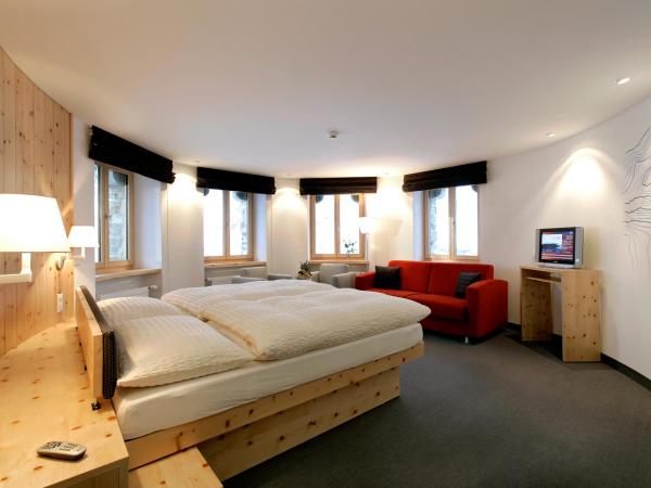 3100 Kulmhotel Gornergrat : photo 5 de la chambre suite junior monte rosa - vue sur mont cervin