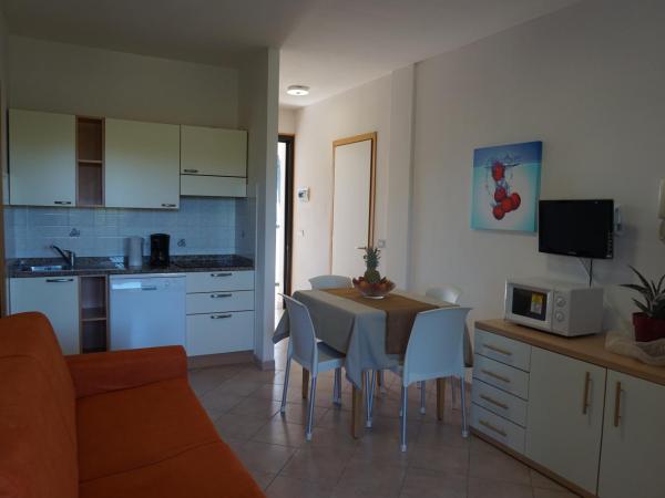 Villaggio Mare Blu : photo 10 de la chambre appartement avec balcon