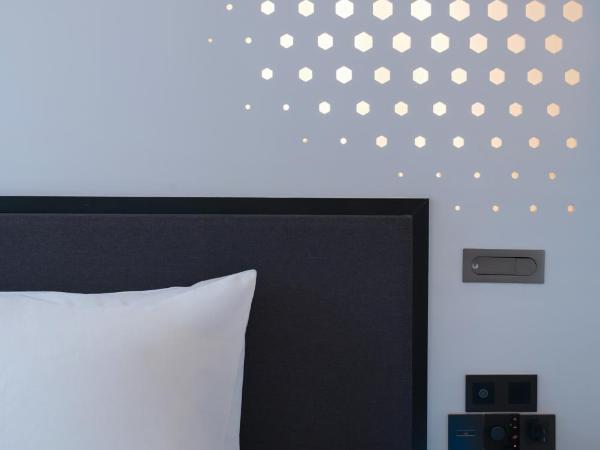 FlyZoo Hotel - Alibaba Future Hotel : photo 5 de la chambre hébergement deluxe hollywood lits jumeaux