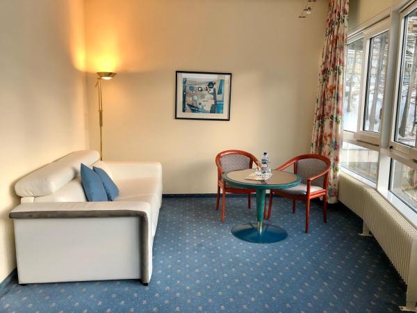 Thermal Hotels & Walliser Alpentherme Leukerbad : photo 5 de la chambre suite junior panoramique