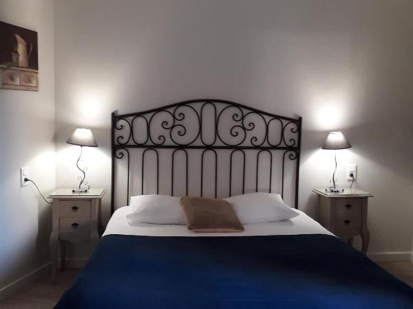 Les Terrasses de David et Louisa : photo 3 de la chambre chambre double avec terrasse - vue sur la rivière