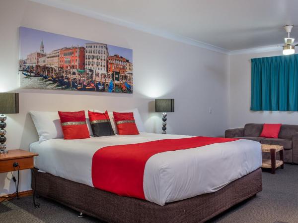 Aspley Carsel Motor Inn : photo 2 de la chambre suite exécutive spa