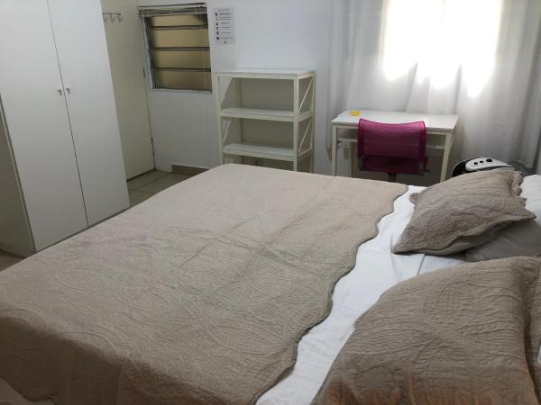 Hostel Ipê : photo 3 de la chambre chambre double avec salle de bains privative