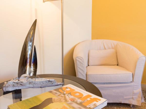 Al Porto Di Cagliari : photo 3 de la chambre chambre deluxe double ou lits jumeaux