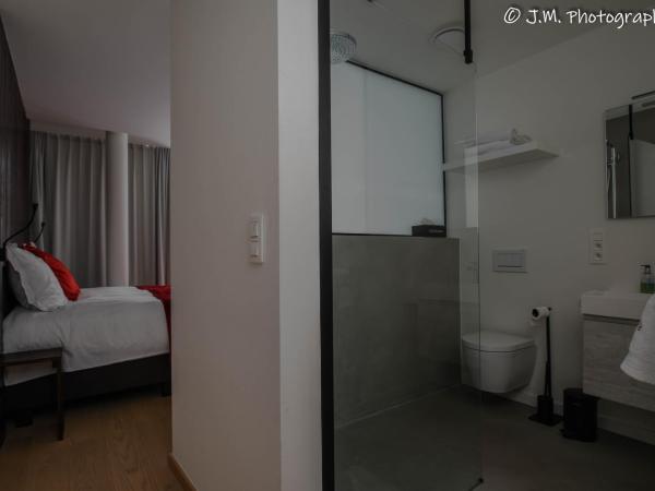 James & Leon : photo 2 de la chambre chambre double deluxe avec douche