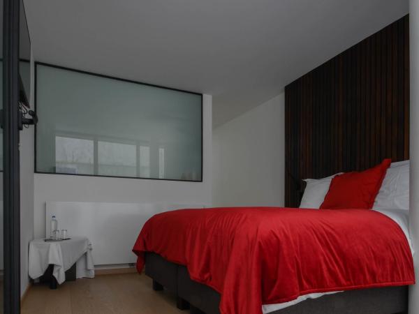 James & Leon : photo 3 de la chambre chambre double deluxe avec douche