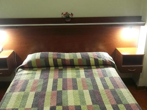 Hotel Alexander : photo 2 de la chambre chambre double avec salle de bains privative