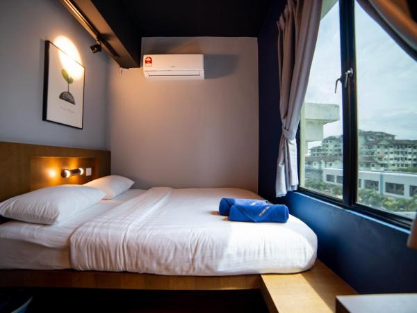 Homy Seafront Hostel : photo 1 de la chambre chambre lit queen-size deluxe