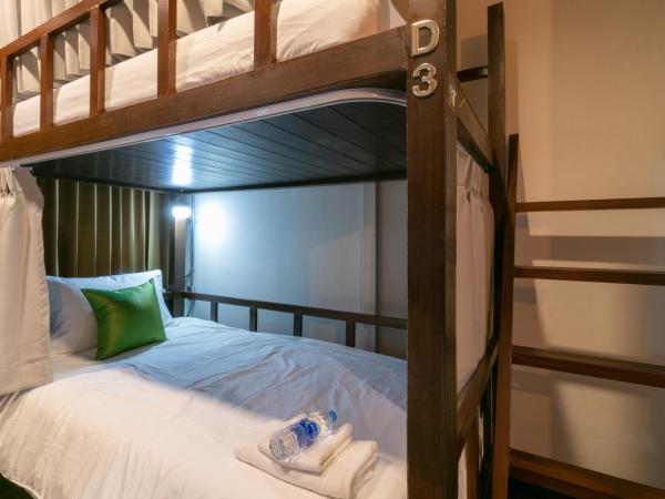 Phobphan Hostel : photo 2 de la chambre lit superposé dans dortoir pour femmes