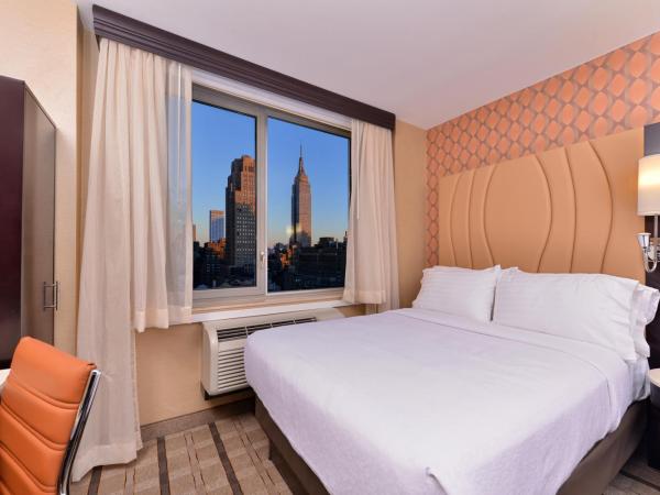 Holiday Inn New York City - Times Square, an IHG Hotel : photo 6 de la chambre chambre lit king-size