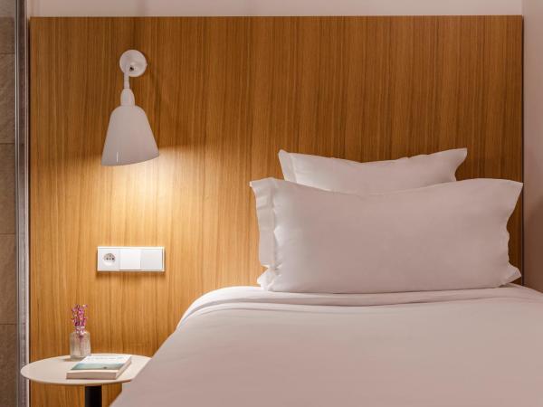 9Hotel Republique : photo 3 de la chambre chambre simple