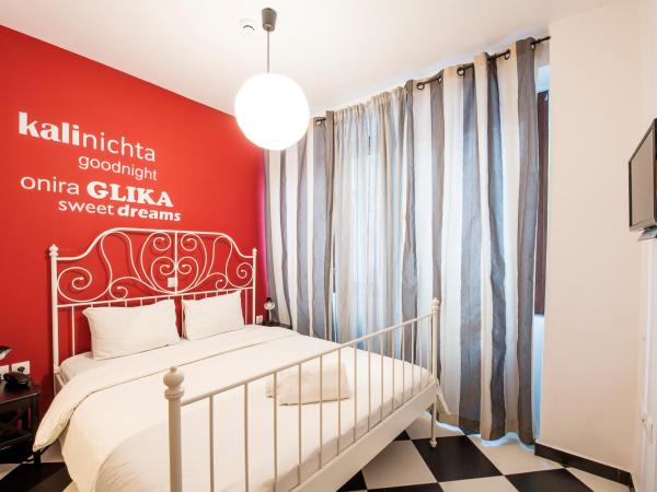 Safestay Athens Monastiraki : photo 2 de la chambre chambre double avec salle de bains privative