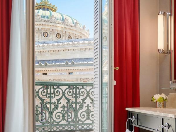 InterContinental Paris Le Grand, an IHG Hotel : photo 2 de la chambre chambre lit queen-size classique avec accès au salon discothèque