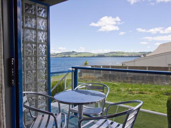 Clearwater Motor Lodge : photo 3 de la chambre chambre familiale - vue sur lac