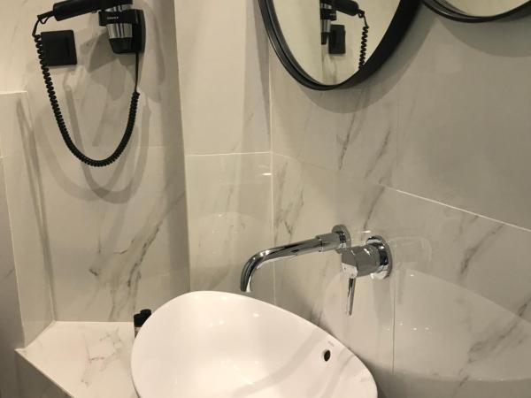 Anessis : photo 3 de la chambre chambre simple intérieure