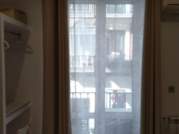 Hostal Mendoza : photo 5 de la chambre chambre double deluxe - vue sur ville