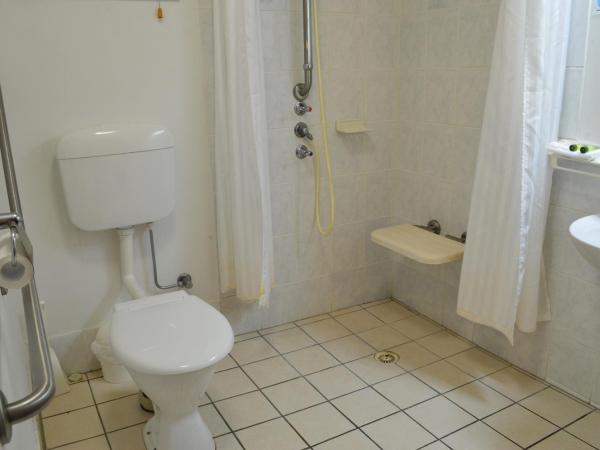 Airport Motel Brisbane : photo 2 de la chambre chambre lit queen-size - accessible aux personnes à mobilité réduite