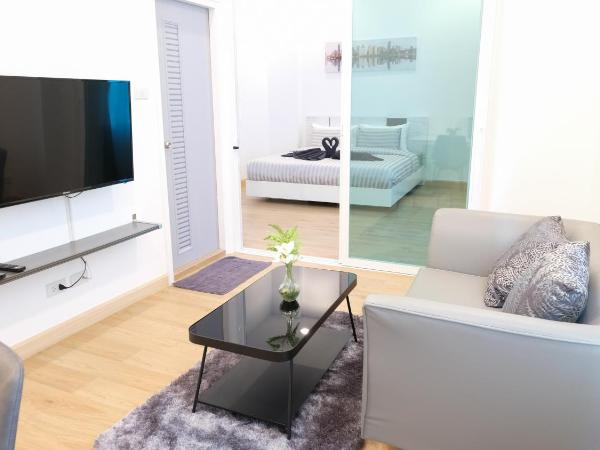 The Square 101 : photo 2 de la chambre suite