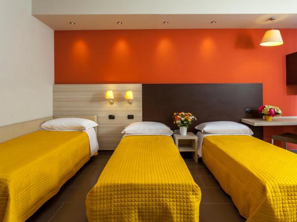 Hotel Aurora Mare : photo 3 de la chambre chambre triple