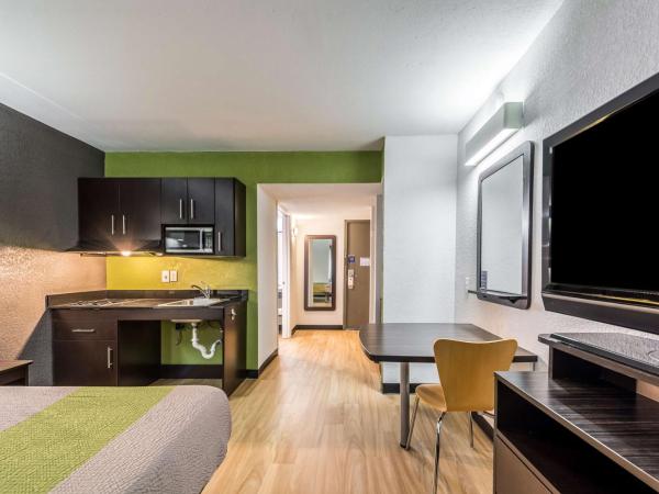 Studio 6-Indianapolis, IN : photo 2 de la chambre chambre lit queen-size accessible aux personnes à mobilité réduite – non-fumeurs