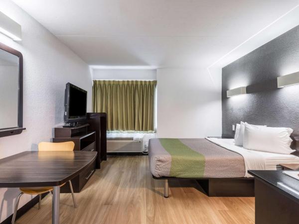 Studio 6-Indianapolis, IN : photo 2 de la chambre chambre lit queen-size deluxe - non-fumeurs