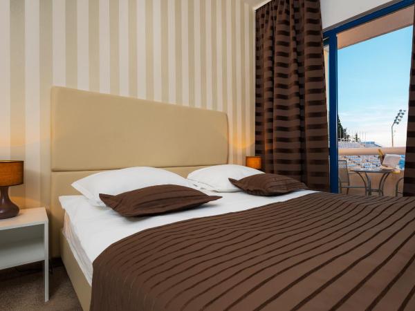 Hotel Jadran : photo 9 de la chambre chambre double - vue sur mer