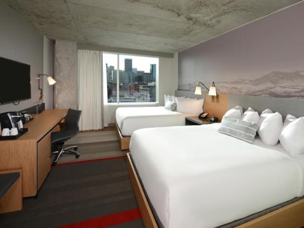 Hotel Indigo Denver Downtown - Union Station, an IHG Hotel : photo 1 de la chambre chambre standard avec 2 lits queen-size - vue sur ville