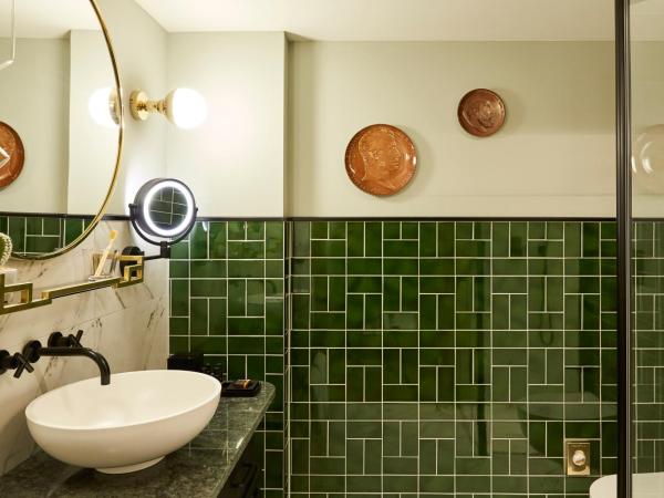 Hotel Indigo The Hague - Palace Noordeinde, an IHG Hotel : photo 5 de la chambre chambre standard lit queen-size