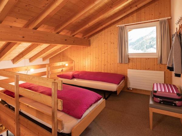 Hotel Alpenblick : photo 2 de la chambre chambre familiale (6 adultes) avec salle de bains privative