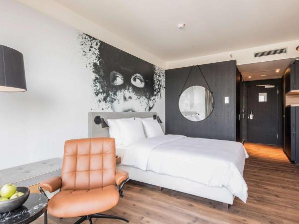 Radisson Blu Hotel Köln : photo 3 de la chambre suite junior - vue sur jardin