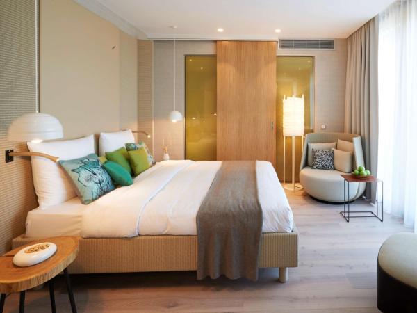 Radisson Blu Hotel Köln : photo 1 de la chambre suite naturelle avec balcon 