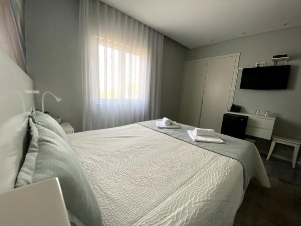 Golden Beach Guest House & Rooftop Bar : photo 10 de la chambre chambre double deluxe - vue latérale sur mer