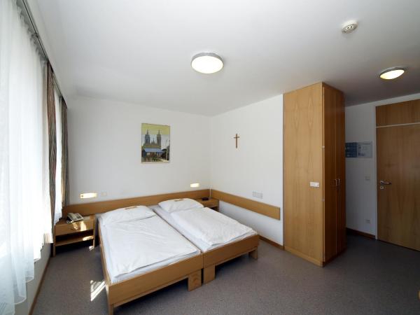 Hotel Kolping Wien Zentral : photo 2 de la chambre chambre double basique