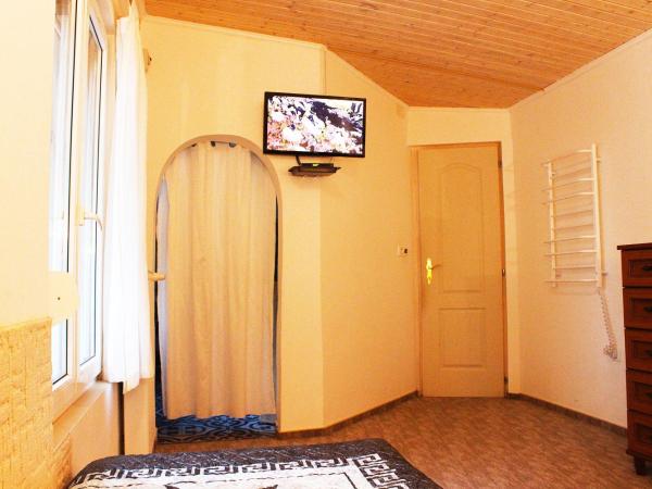 White & Quiet Apartment House : photo 3 de la chambre chambre lits jumeaux avec terrasse