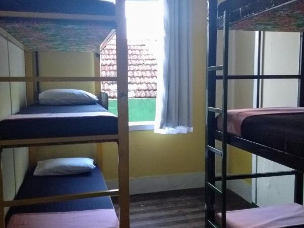 Lapa Casa Hostel : photo 7 de la chambre lit simple dans dortoir à 6 lits