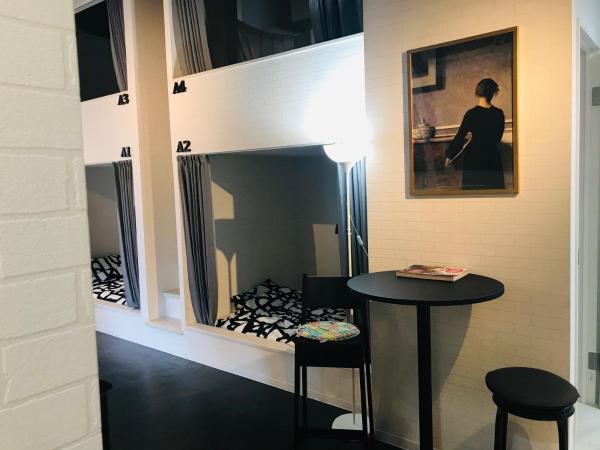 Hostel 1010 SENJUOHASHI : photo 5 de la chambre lit simple dans dortoir de 4 lits