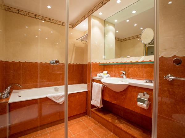 Hôtel Alpen Ruitor : photo 8 de la chambre chambre double avec vue sur les pistes