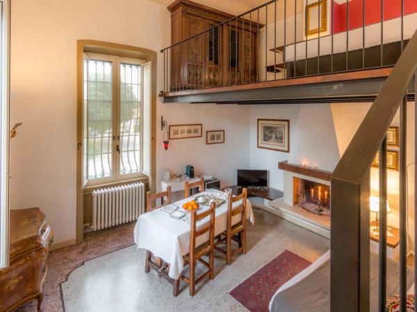 B&B Villa I 2 Leoni : photo 10 de la chambre suite en duplex - vue sur parc