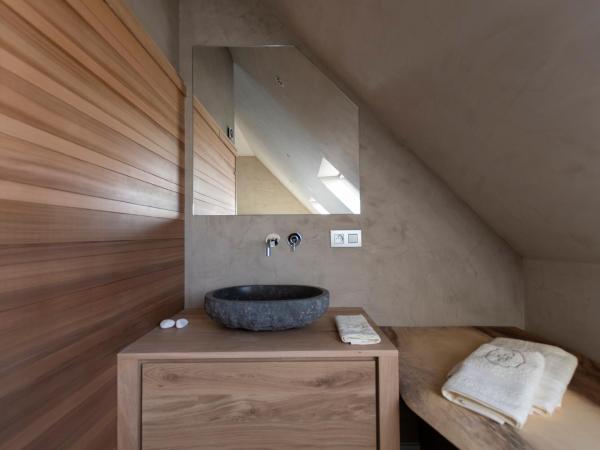 Wellness Sweet Bonihu B&B : photo 8 de la chambre chambre de luxe double ou lits jumeaux avec baignoire spa