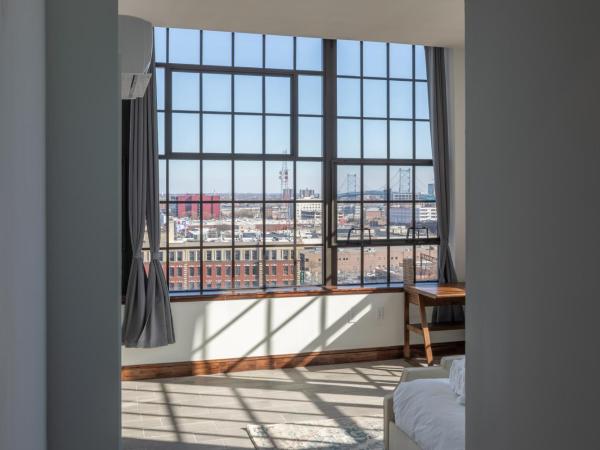 Sosuite at Independence Lofts - Callowhill : photo 4 de la chambre penthouse